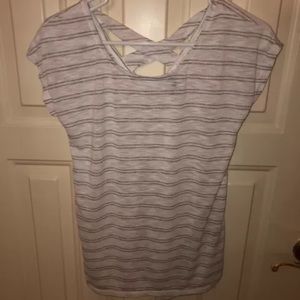 Girl’s White and Gray Striped Full Tilt Shirt XL
